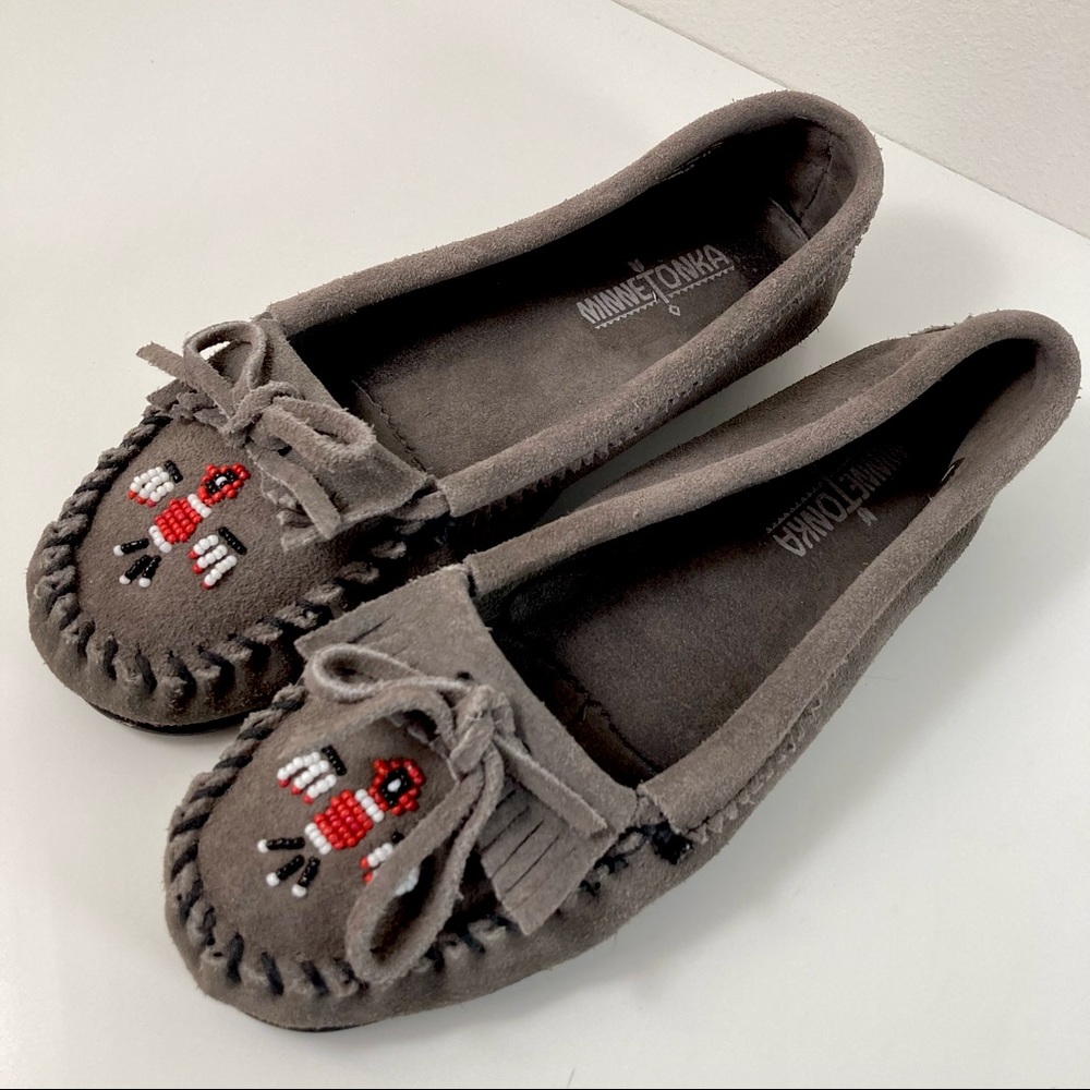 Grey Suede beaded Minnetonka moccasins 9 B032 - Picture 2 of 10